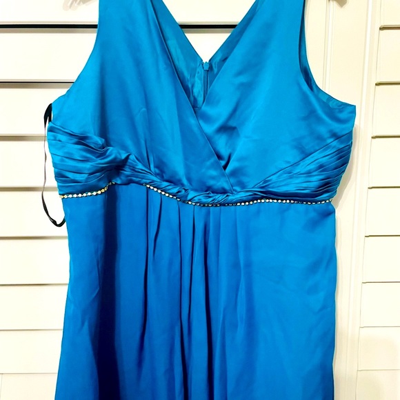 Gorgeous electric blue dress with rhinestones - Picture 5 of 5